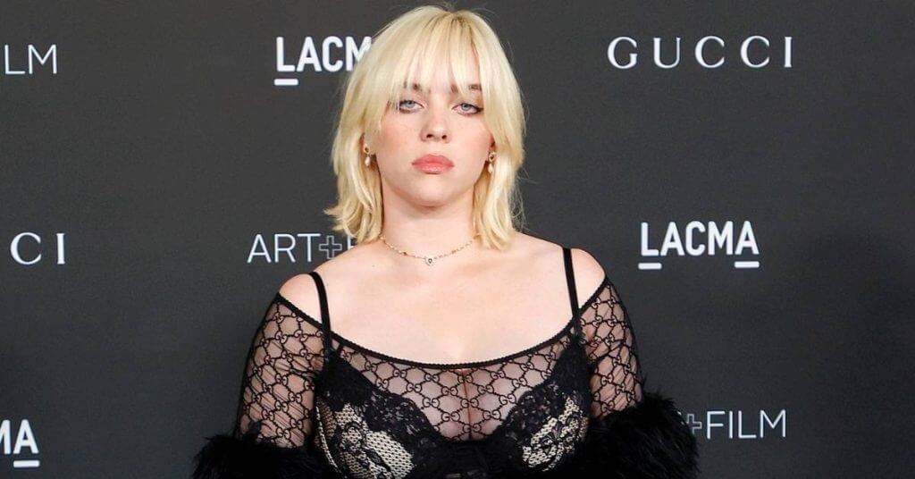 billie-eilish-dressed-in-black