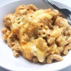 mac and cheese in a dish