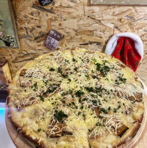 Treis Laloun Logo Dish 2