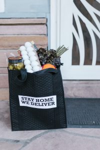 mod eats reusable grocery bag full of produce on doorstep